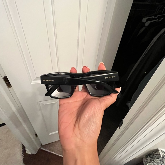 Givenchy Sunglass - Picture 3 of 5